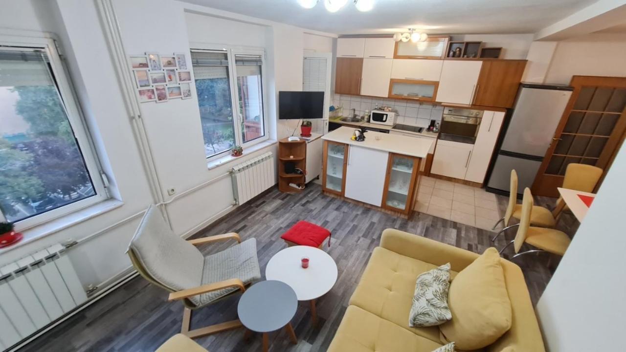 Center Cosy Apartment Skopje Exteriör bild