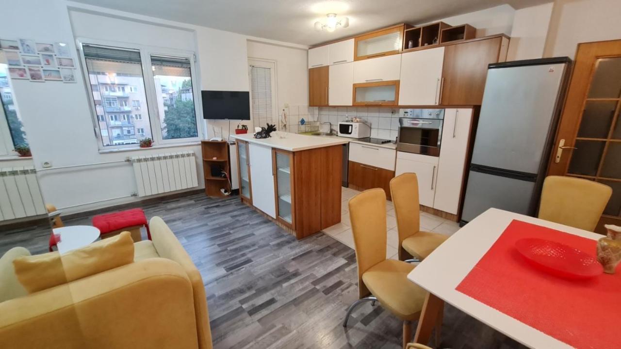 Center Cosy Apartment Skopje Exteriör bild