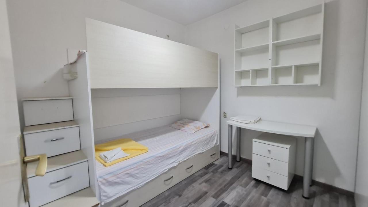 Center Cosy Apartment Skopje Exteriör bild